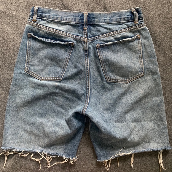 Fashion Nova mid length shorts - Picture 3 of 3